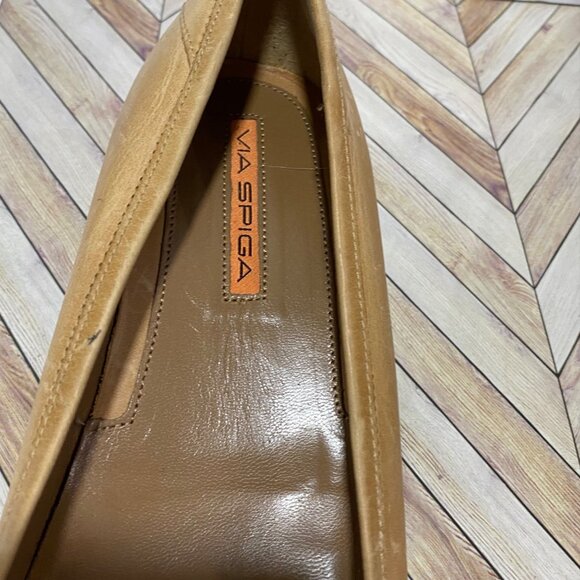 VIA SPIGA • Size 10 • Tan Leather Loafer Pumps w/ Kiltie Fringe & Buckle NWOT - Picture 8 of 8